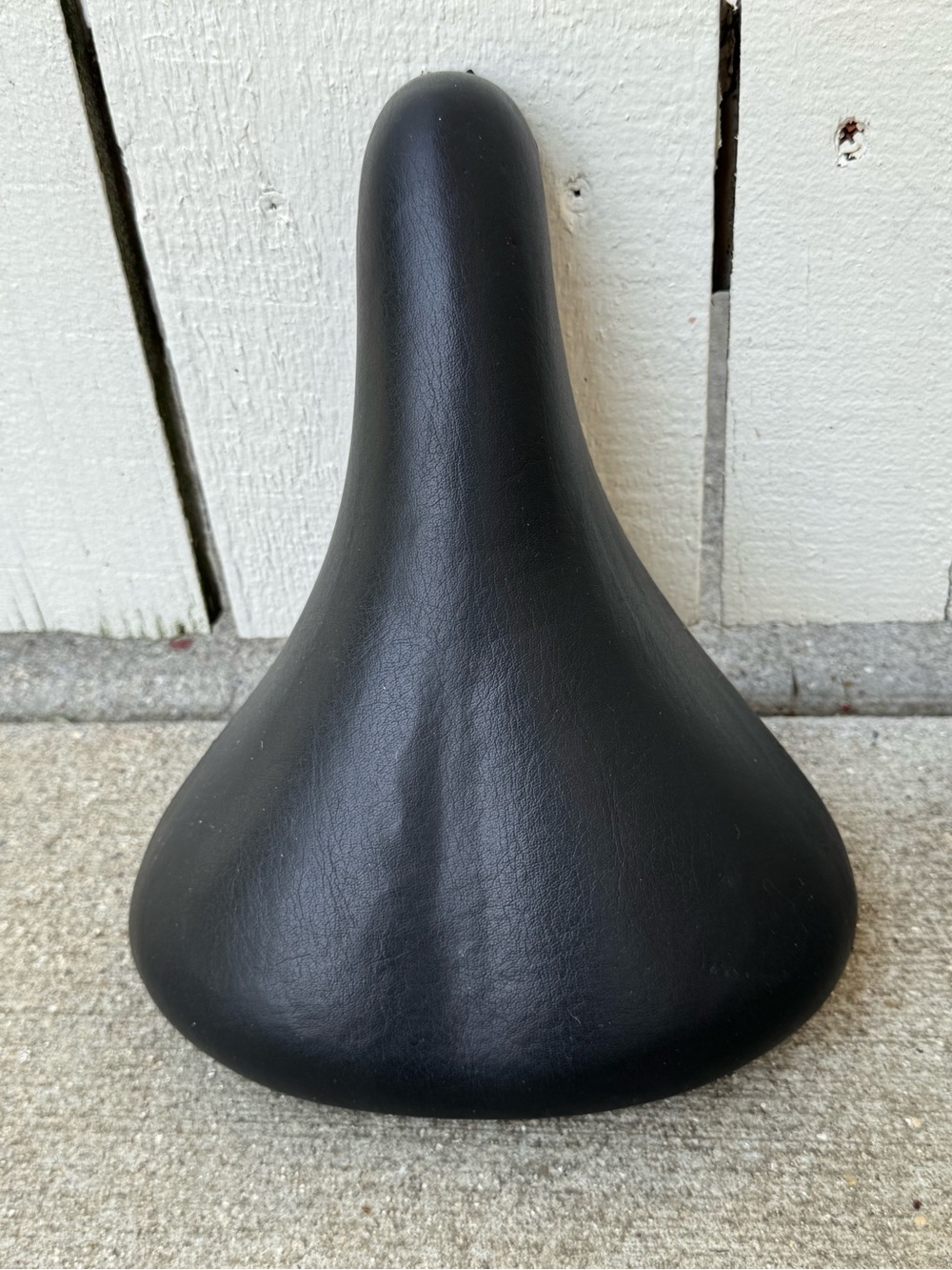 Vintage Cionlli Touring Bicycle Seat Black 644 Road Bike Excellent Condition